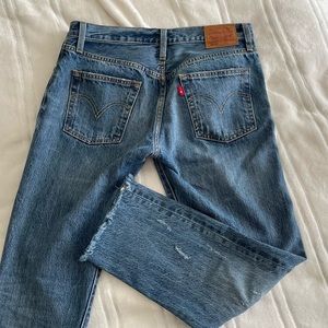 2/$35 Levi’s crop jeans